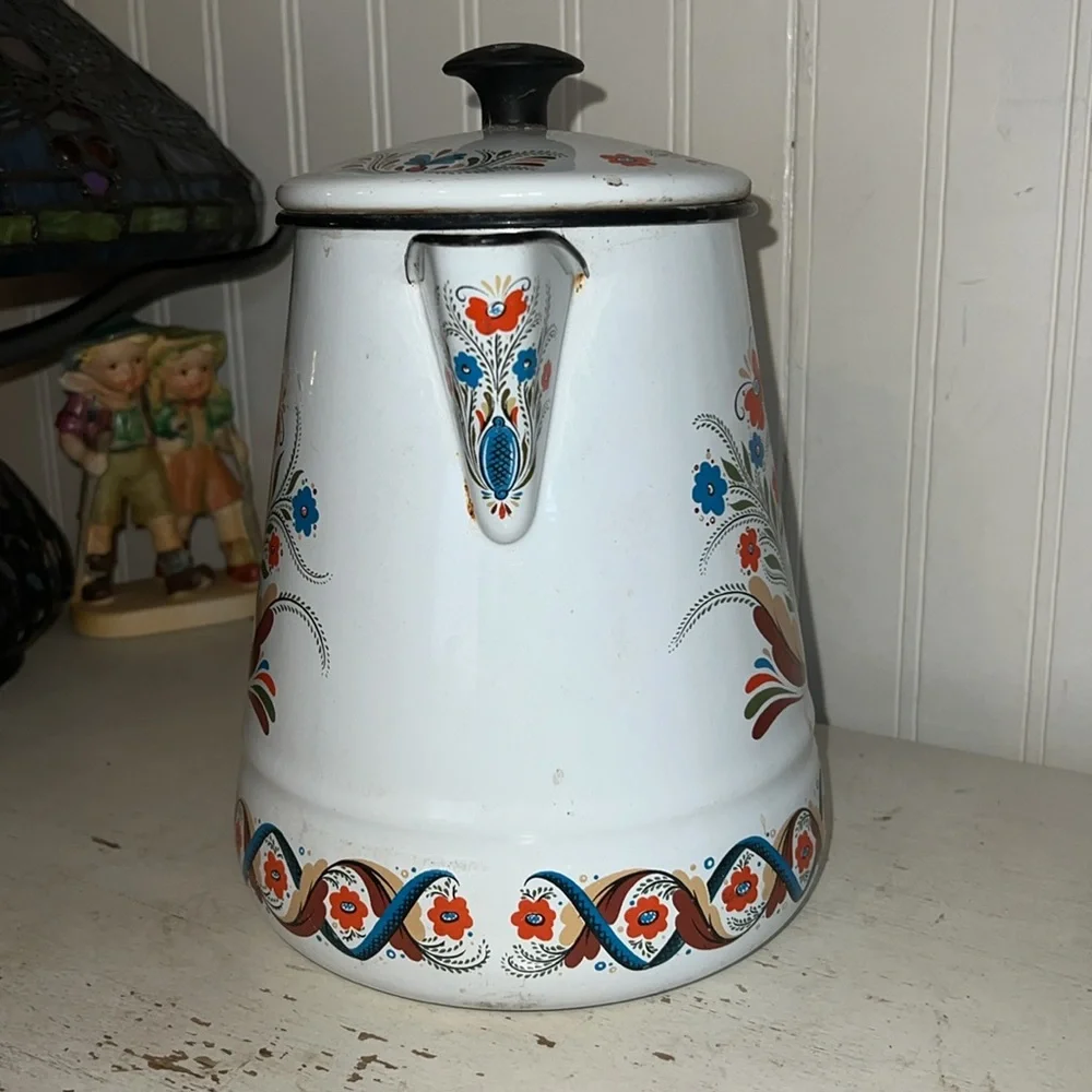 Vintage Berggren mid century flower design enamel ware coffee pot large